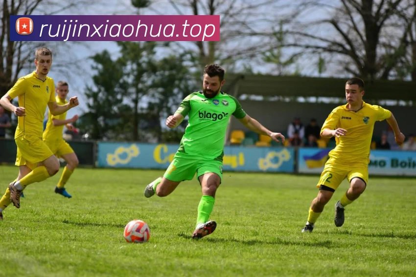 欧冠赛后分析：巴萨大巴黎激战，胜负关键点深度解读